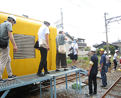 車両区到着